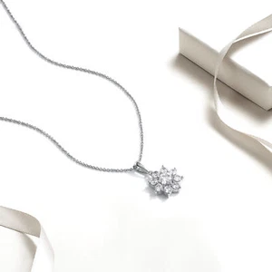 14k White Gold 1Ct TDW Lab Grown Diamond Cluster Flower Pendant Necklace - Picture 1 of 7