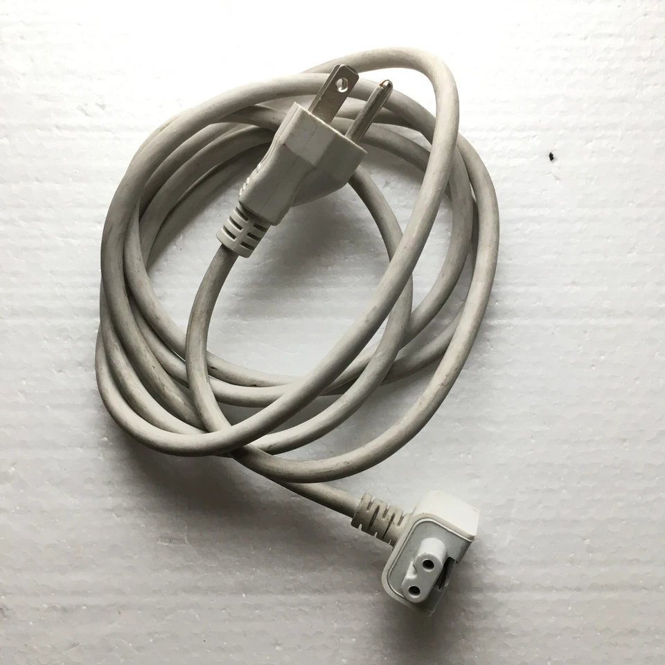 Genuine Apple MacBookPro Power Lead - US version - Image 1 of 1