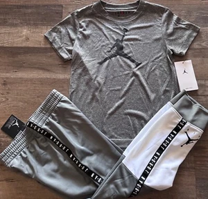 NWT Nike Jordan Boys 7 Gray/Black/White BIG LOGO Jogger Pants Set Size 7 - Picture 1 of 3