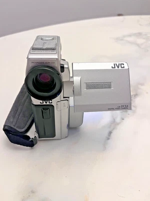 JVC GR-DVX 8 Digital 200x VideoKamera mit Weitwinkelobjektiv - Bild 1 von 4