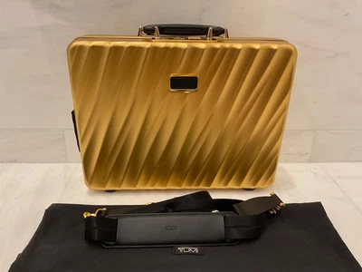 NUEVO Maletín rígido Tumi 19 grados aluminio 16,0” ORO LINGOTES - LIMITADO #119 Foto 1 de 4