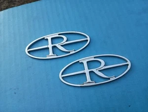 Buick Riviera Chrome 1989-1990 Tail Light Lens Emblems Set OEM USED - Foto 1 di 7