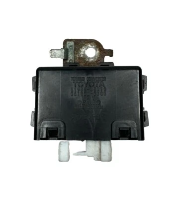 Convertidor de remolque Toyota 4Runner 2003-2009 OEM 81985-35010 Foto 1 de 3