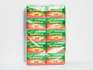 10 Fujifilm Superia 100 CN 135 36 Exposure 35mm Film Rolls - RARE DISCONTINUED - Picture 1 of 5