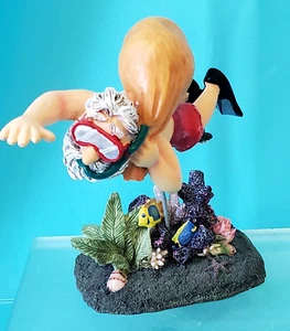 THE BEACHCOMBERS INTL. INC. - 2001  'SCUBA DIVER DIVING FOR TREASURES' FIGUERINE - Picture 1 of 16