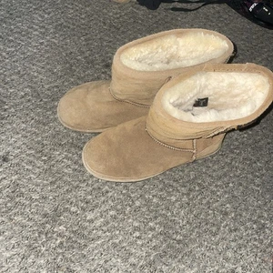 Damen Winter Warm Kunstfell Gefüttert Schneestiefel Lammfell Wildleder Halbhohe Stiefel 7M - Bild 1 von 8