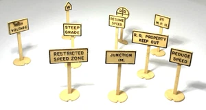 10 Plastic Various Railroad Signs - Picture 1 of 3