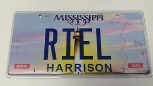 EXPIRED MISSISSIPPI Harrison County License Plate RIEL - Picture 1 of 1