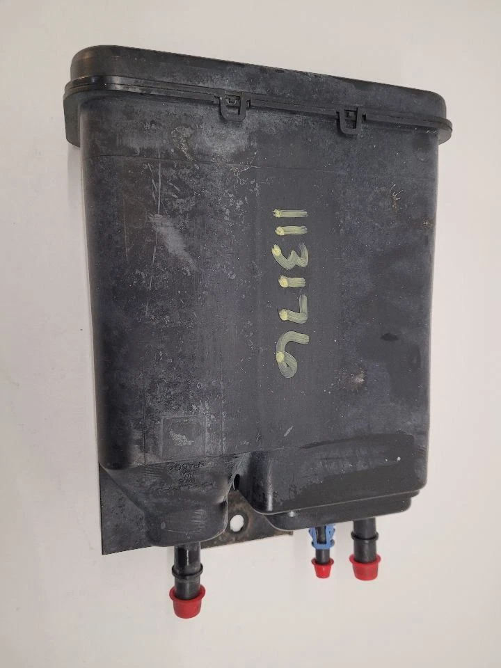 2007-2013 CHEVROLET SILVERADO 1500 4.8L Fuel Vapor Canister 15137021     Foto 1 de 4