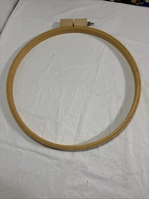 Wooden 14" Hoop Embroidery Sewing Quilting  Wing Nut Taiwan Vtg. - Image 1 of 3