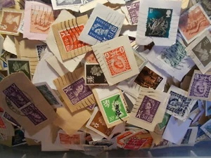 1000~GB Genuine Regionals Charity Kiloware Stamps~on paper UK Seller - Picture 1 of 4