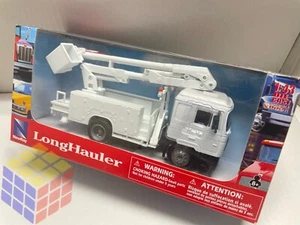 Camion MAN F2000 con brazo grua extensible y cesta (1/43) Longhauler New Ray - Imagen 1 de 15