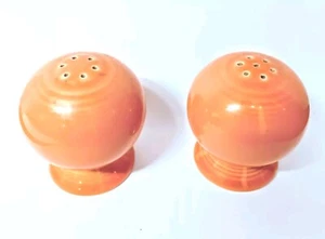 Orange Round Salt And Pepper Shakers Set Vintage Ceramic Porcelain Fiestaware - Picture 1 of 6