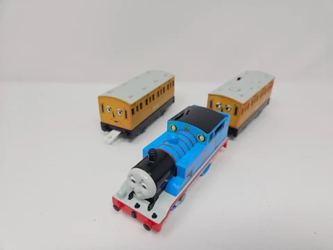 Thomas & Friends Trackmaster Talking Annie Clarabel TOMY Plarail Speaks Japanese Cover