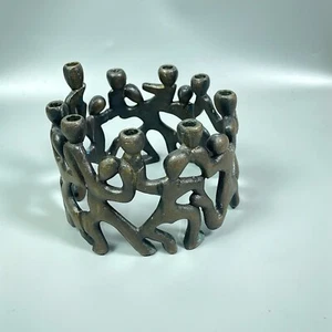 Candelabro de latón fundido Brutalist TRIBAL DANCE Circle Of Friends D. RASNICK - Imagen 1 de 9