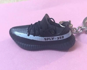 Nuevo Mini 3D 350 Zapatillas Zapatillas Llavero Pintado a Mano. NEGRO - Imagen 1 de 7