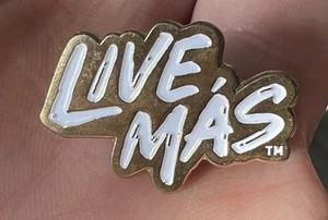 Taco Bell Pin Revers goldfarben Live Mas Team Einheit Uniform Kleidung auf Shirt oder Hut - Bild 1 von 2