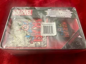 Marvel Comics Avengers Bifold Wallet With Collector Tin & Keychain Coin Pod - Picture 1 of 4