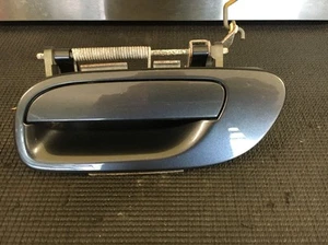 2001-2007 Volvo V70 Driver Side Rear Door Handle - Picture 1 of 7