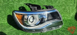 2015 2020 CHEVROLET COLORADO HEAD LIGHT LAMP HALOGEN W/PROJECTOR OEM RH DAMAGED - Picture 1 of 13