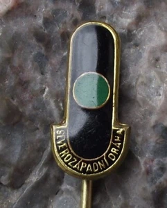Vintage Czech North West Railways Locomotive Signal Green Light Sign Pin Badge - Picture 1 of 5