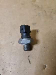 1987-1993 2001-2006 BMW 325I - Engine OIL Pressure Switch / Sensor 7568480 - Picture 1 of 5