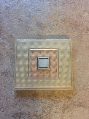 CADILLAC FLEETWOODDOOR PANEL REPOSABRAZOS CÚPULA LUZ CORTESÍA LEN 1984-1992 Foto 1 de 2