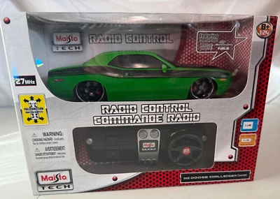Maisto Tech R/C 2006 Dodge Challenger Concept Car Green - Image 1 of 4