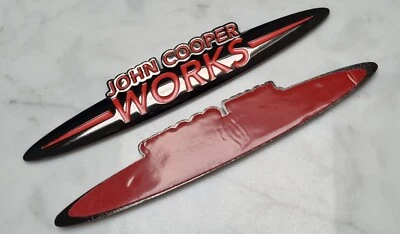 Distintivo Mini JCW Personalizzato John Cooper Works Nero Cromato/Rosso 145mm *SMPS2012 UK*