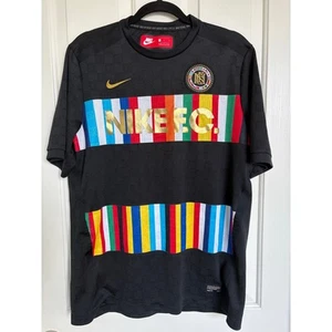 Nike F.C. Camiseta de entrenamiento de fútbol de la Copa Mundial 2018 para hombre grande negra multicolor usada en excelente estado - Imagen 1 de 6
