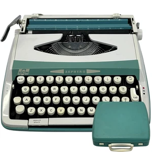 Vintage Smith Corona Zephyr II Manual Typewriter Green 70s Travel Portable Case - Picture 1 of 11