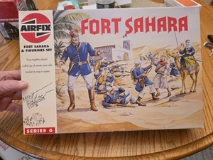 Juego AIRFIX FORT SAHARA escala 1/72, 1/76 con figuras - Imagen 1 de 9