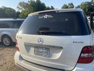 2007-2009 MERCEDES BENZ ML350 Rear Trunk Hatch Lid Liftgate C650 White    965653 - Imagem 1 de 4