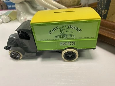 MACK REPLICA 1926 BULL DOG ERTL JOHN DEERE No. 101 DIE CAST BANK with key - Image 1 of 4