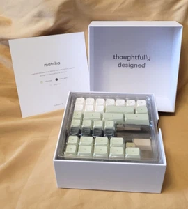 Osume Matcha Keycaps Set - Standard set. Milky sage, Forest green & Cozy white - Picture 1 of 6