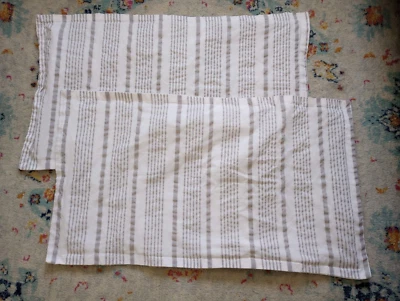 Par falso de almohada a rayas gris umbral clásico moderno simple tamaño king Foto 1 de 4