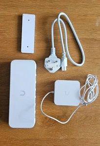 Ubiquiti USW-ULTRA-60W 8 Port Layer 2 Gigabit PoE+ Switch - Photo 1/4
