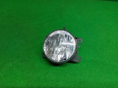 2015 Renault Fluence SM3 Z.E Right Halogen Fog Light - Image 1 of 4