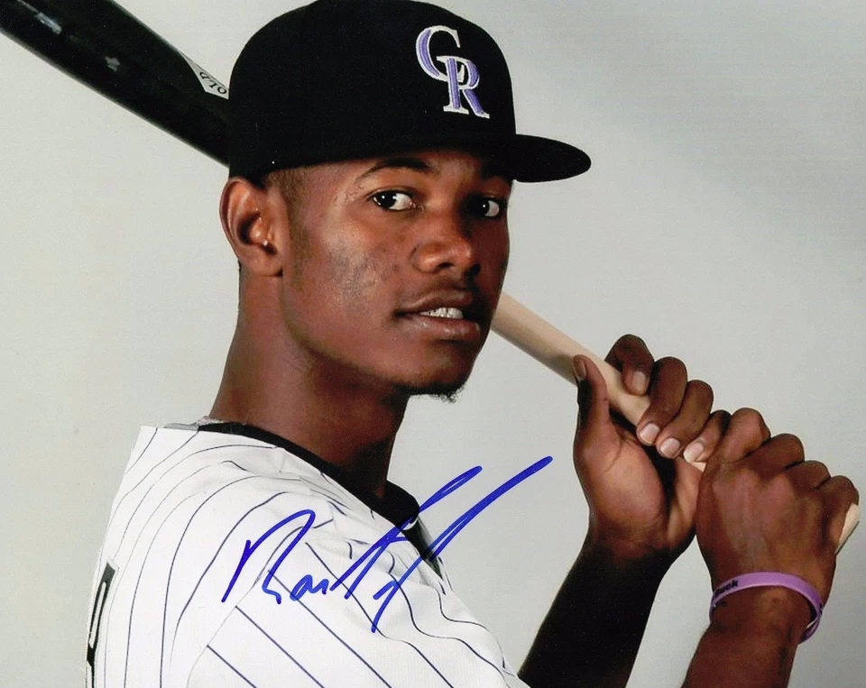 Foto firmada por Raimel Tapia Colorado Rockies 8x10 certificado de autenticidad LOM (ph49) Foto 1 de 1