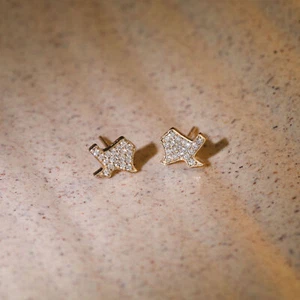 Pendientes con tachuelas de diseño de mapa de Texas de diamantes creados en laboratorio de 0,20 quilates de oro de 14 k - regalo - Imagen 1 de 7
