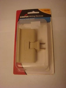 Cooper Wiring Devices Polarized Outlet Adapter 1792G-N Swivel 3-Outlet White - Picture 1 of 4