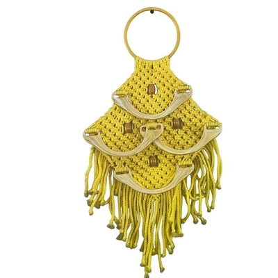 Colgante de pared boho amarillo macramé vintage años 70 madera detalles de plástico Foto 1 de 4