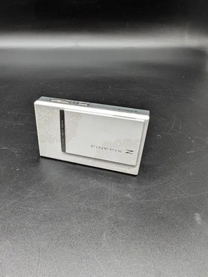 FUJIFILM FinePix Z250fd White Digital Camera 10.0MP 5x Zoom Scene Perfect N Avi - Image 1 of 4