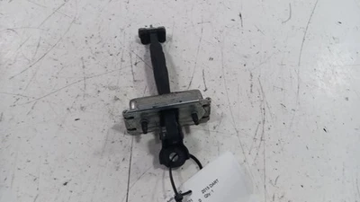 Revisión de puerta trasera izquierda Dodge Dart tope detención 2013 2014 2015 Foto 1 de 4