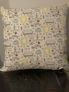 16” Square ‘FRIENDS’ Cushion in 100% cotton with velvet back - Foto 1 di 4