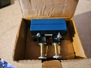 REXROTH Ventil 581-222 Utan Spole - Picture 1 of 2