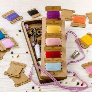 Box for handicraft + 23 bobbins FLZB(N)-043 - Picture 1 of 6