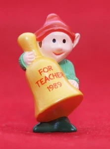 Hallmark 1989 BELL FOR TEACHER ELF Merry Miniature Christmas QFM1612 Mini - Picture 1 of 3
