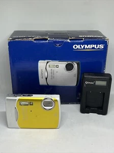 OLYMPUS µ Stylus 850SW 8MP Yellow digital camera Faulty - Picture 1 of 6