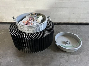 Eaton LED Fixture Pendant Mount 100-277 VAC 206W VMVL-25-2A-UNV-TB6 - Picture 1 of 4